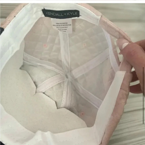 KENDALL + KYLIE PINK AND BLACK QUILTED VELOUR BASEBALL HAT O/S - Picture 10 of 14